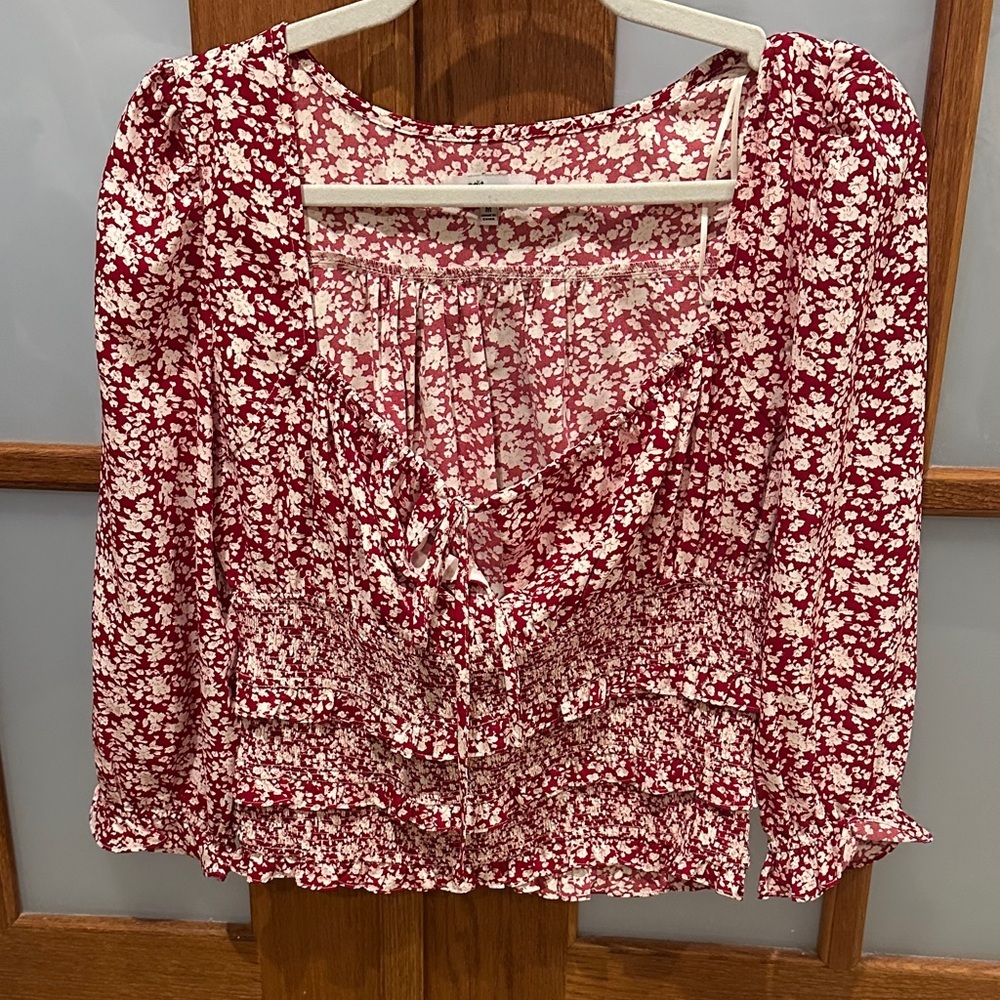 Tie-Front Floral Blouse in Red and Cream​